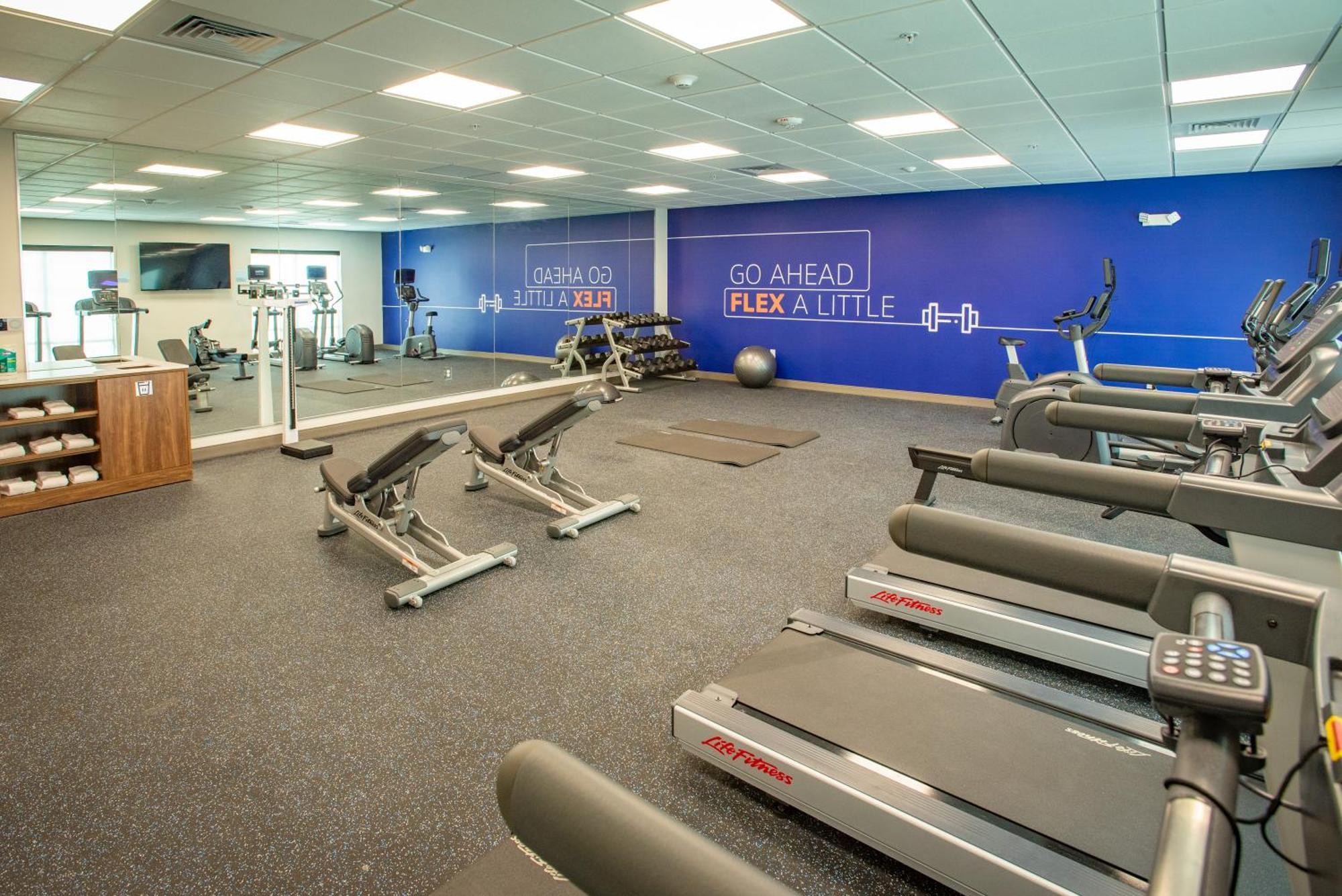Holiday Inn Express & Suites Pensacola Airport North - I-10 By Ihg Ferry Pass Luaran gambar