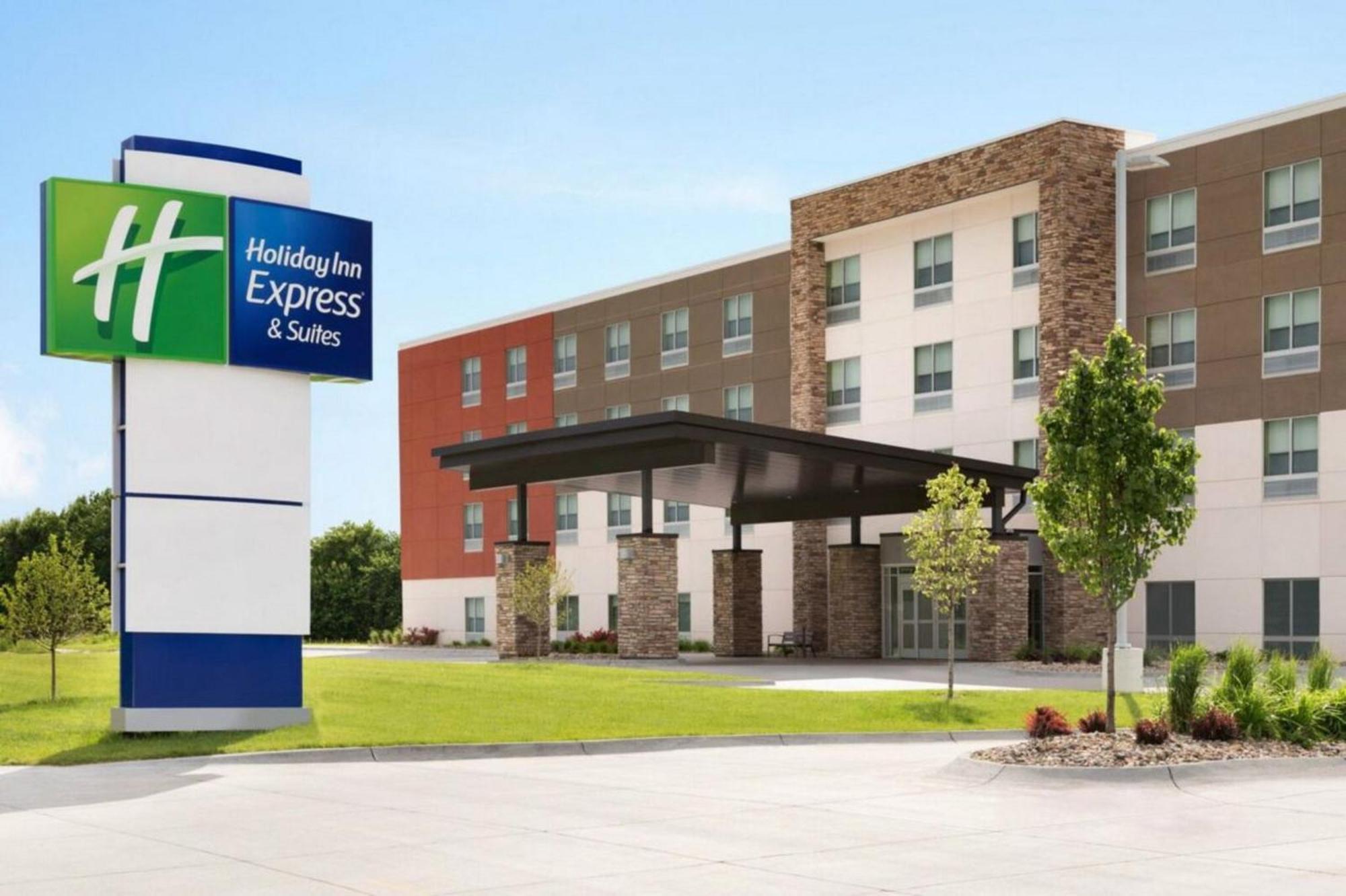 Holiday Inn Express & Suites Pensacola Airport North - I-10 By Ihg Ferry Pass Luaran gambar